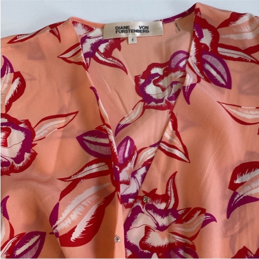 Diane Von Furstenberg Shirt 100% Silk Long Sleeve Blouse Top size 4 - Picture 13 of 14